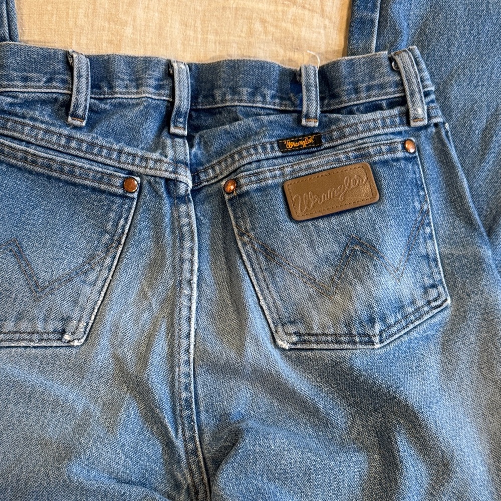 Cowboy cut jeans